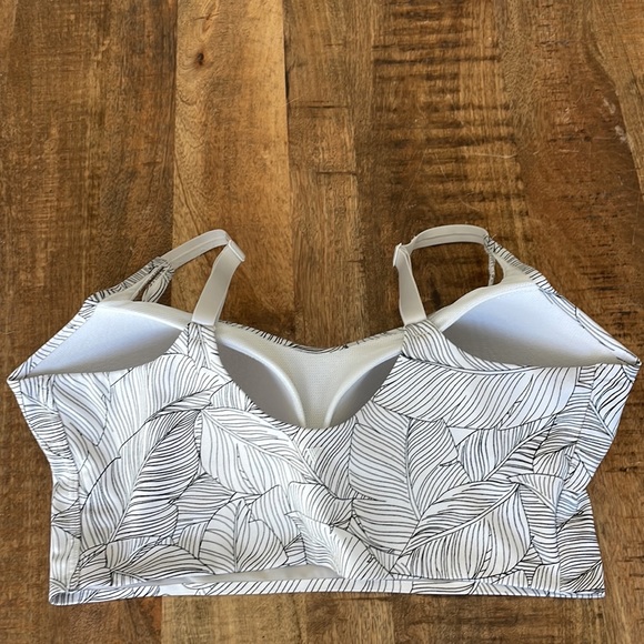 **SOLD**Victoria’s Secret workout set🤍 - Picture 5 of 5